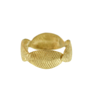 The Large Lotus Leaf Band