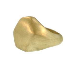 An Organic Signet Ring