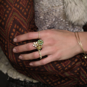 A Green Tourmaline Flower Ring