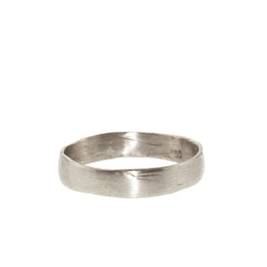 A Classic Band in White Gold, 4mm