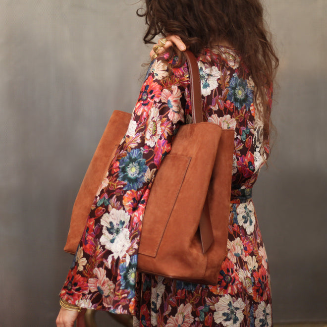 The LURA Stella Tote Bag in Chestnut Nubuck