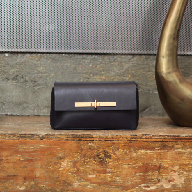The LURA Mini Yve Bag in Eclipse