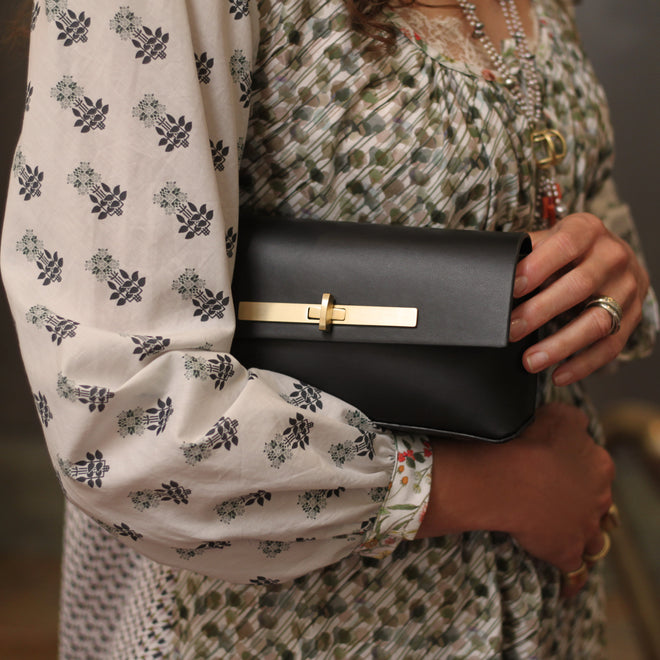 The LURA Mini Yve Bag in Onyx