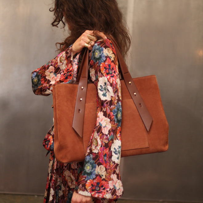 The LURA San Tote Bag in Chestnut Nubuck