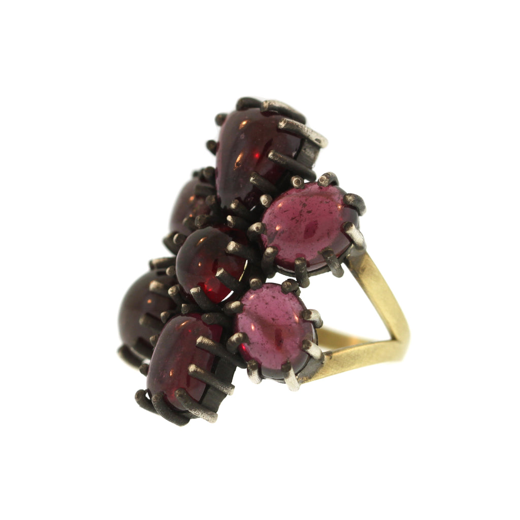 A Garnet Cabochon Cluster Ring
