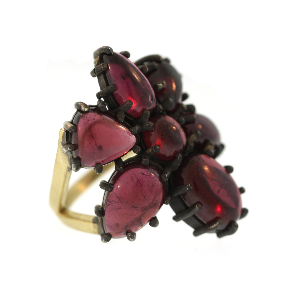 A Garnet Cabochon Cluster Ring