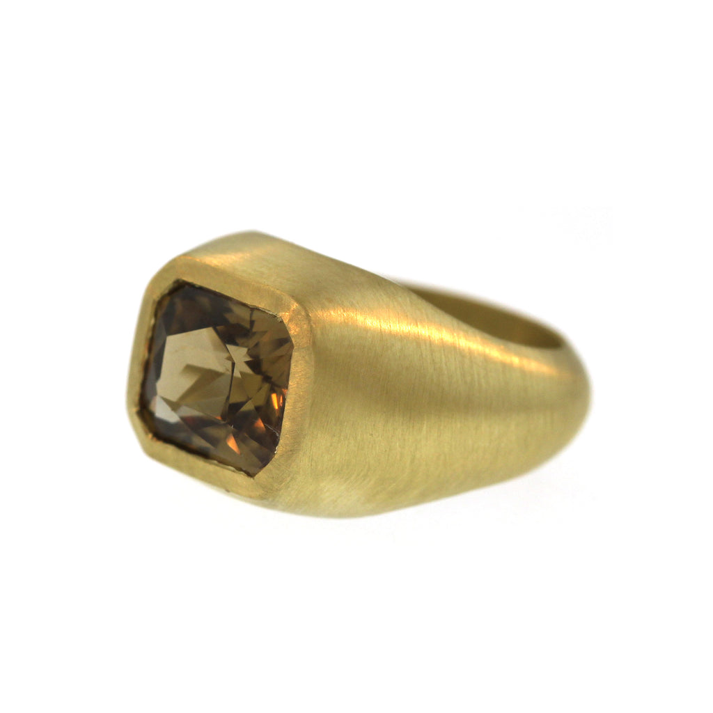 A Natural Golden Green Zircon Queen's Ring