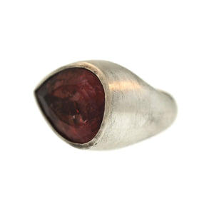 A Peach Tourmaline Queens Ring in Sterling Silver