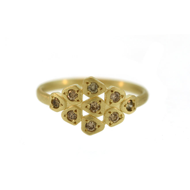 A Tribezel Cluster Ring