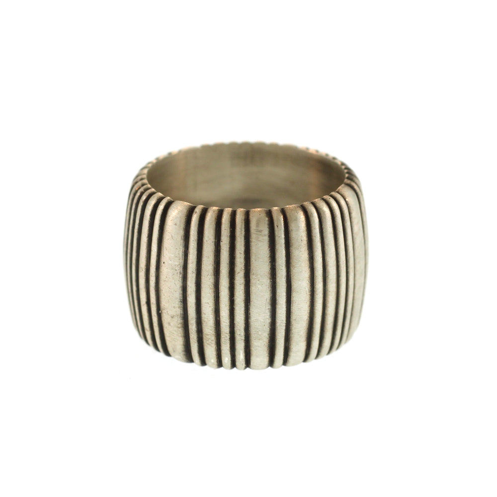 A Variegated Cigar Band in Sterling Silver