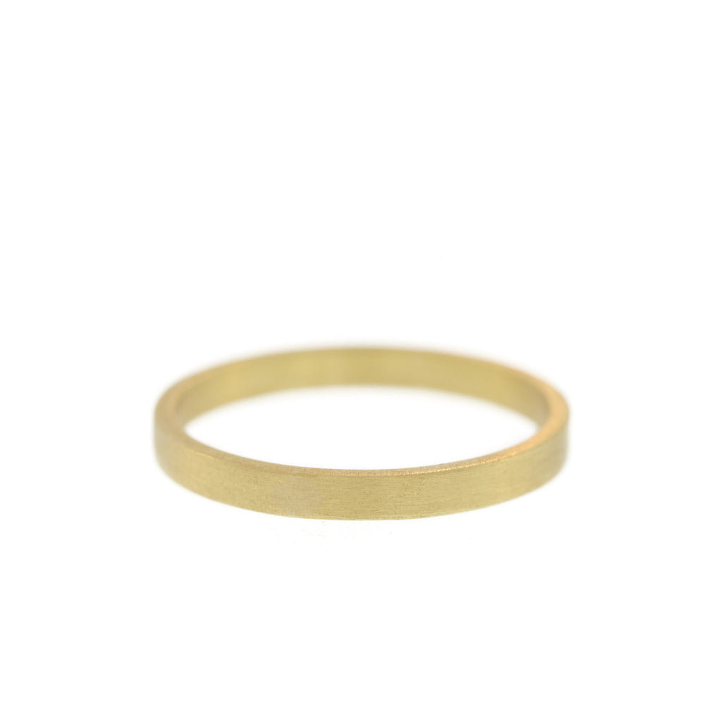 The Squared Edge Band in Yellow Gold, 2mm