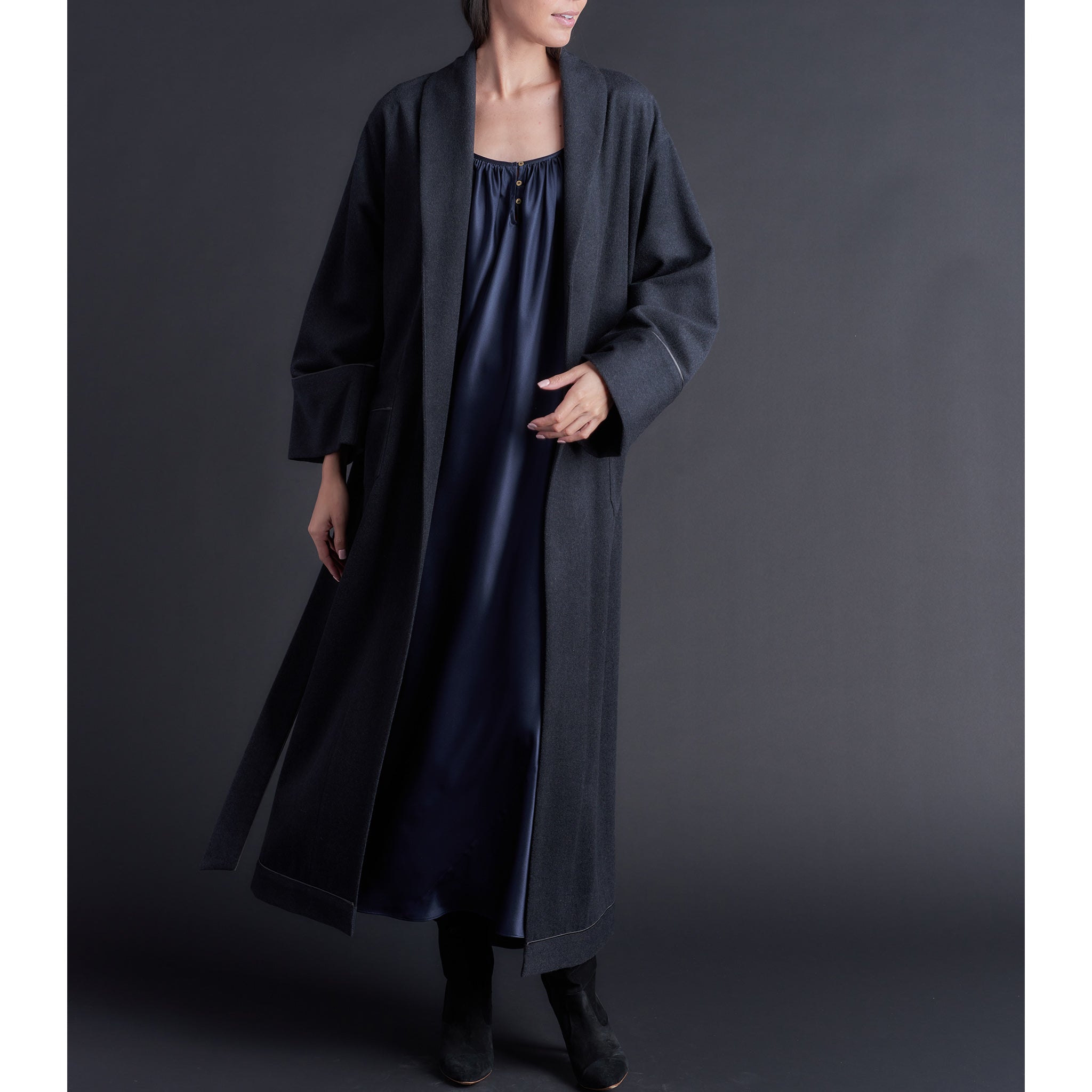 Long Claudette Robe in Cashmere Wool Mink