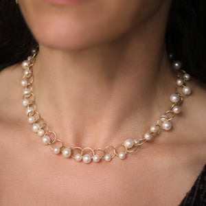 An Akoya Pearl Lace Collar Necklace