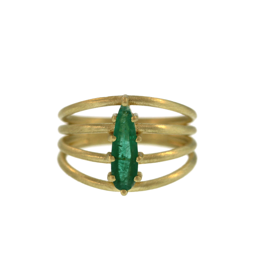 An Emerald Vertebrate Ring