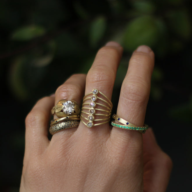 A Six-Stone Diamond Vertebrate Ring